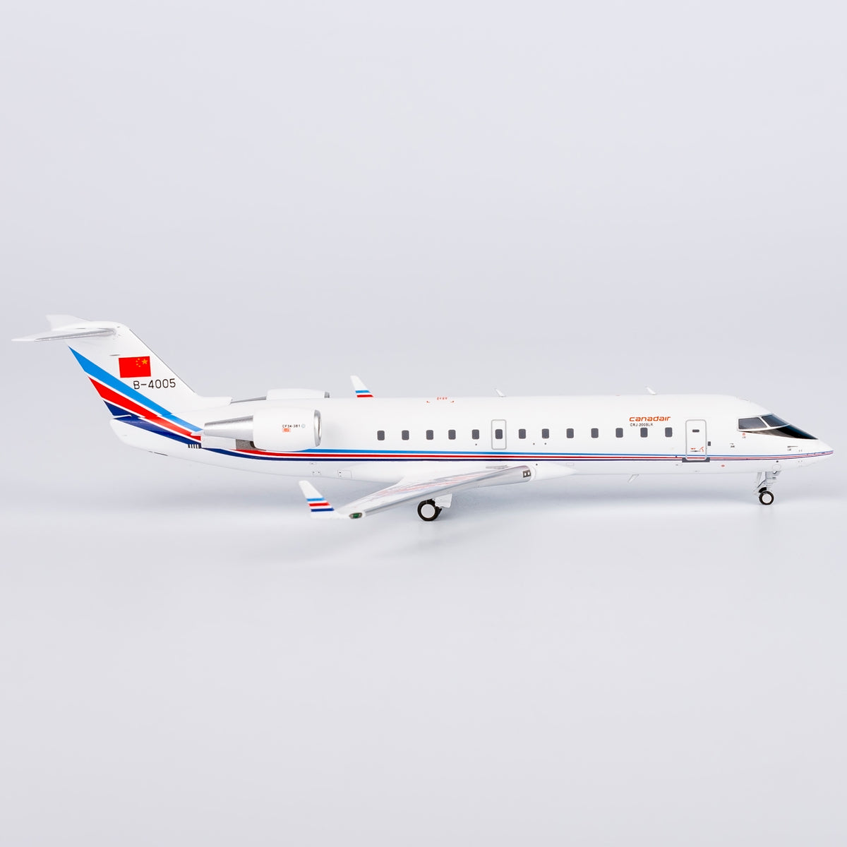 1/200 PLA Air Force CRJ-200LR B-4005 NG52091