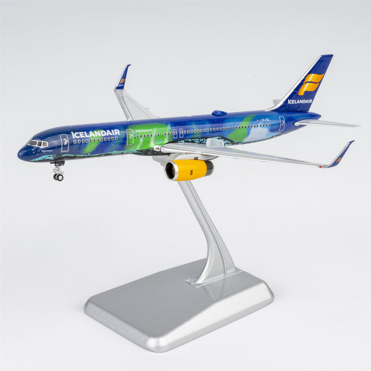 1/400 Icelandair Boeing 757-200 TF-FIU "Luxurious Packaging Restock expected December." NG53211