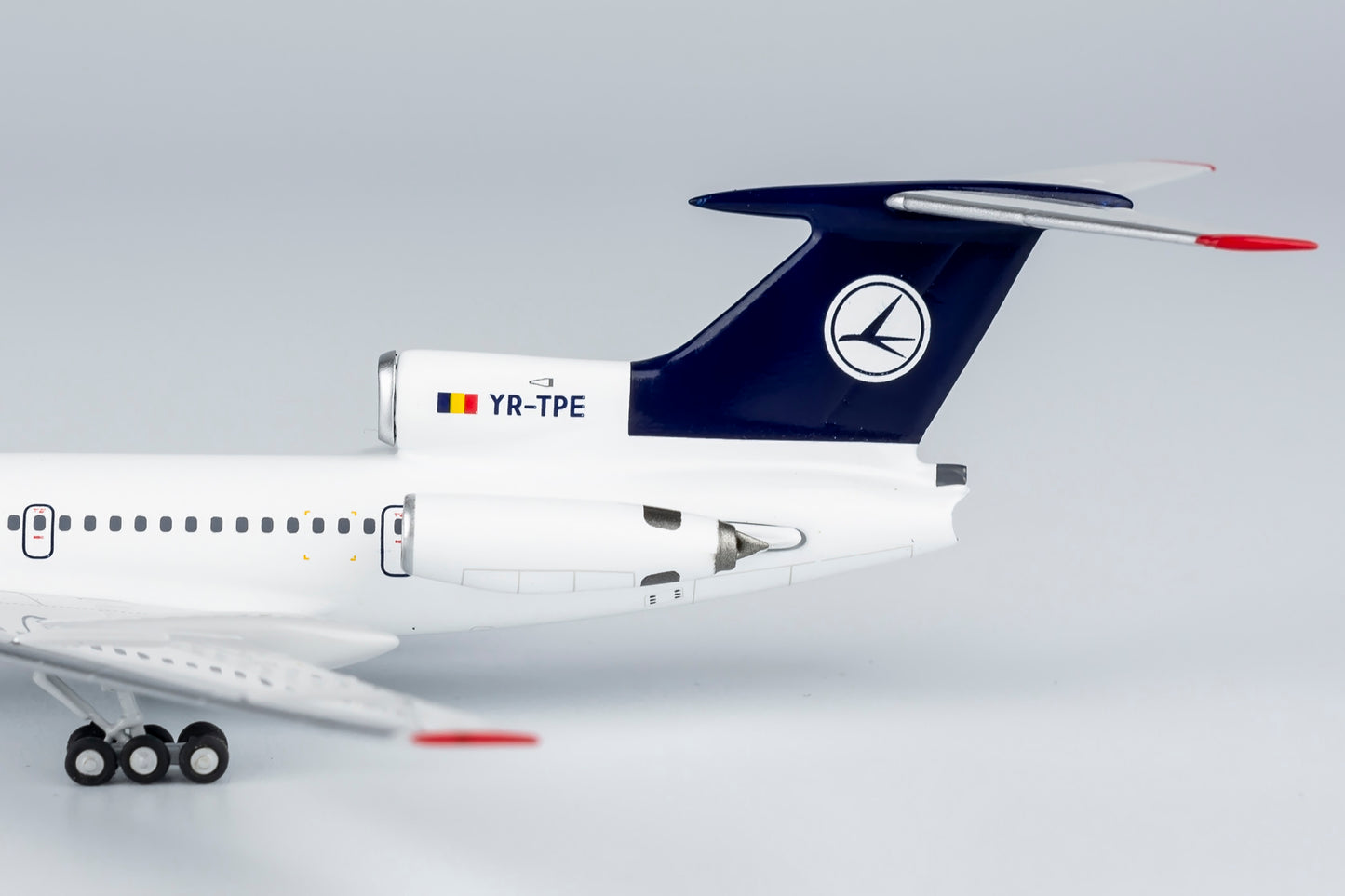 Tarom Tupolev Tu-154B YR-TPE