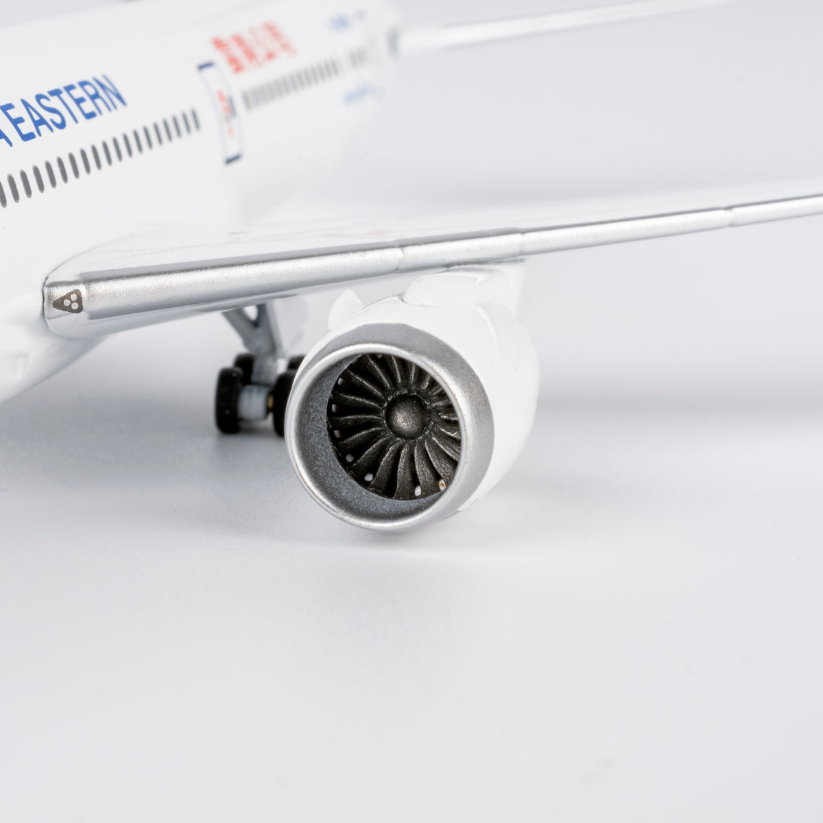 1/400 China Eastern Airlines Boeing 787-9 B-206K "Dreamliner YUNNAN BRANCH" NG55138