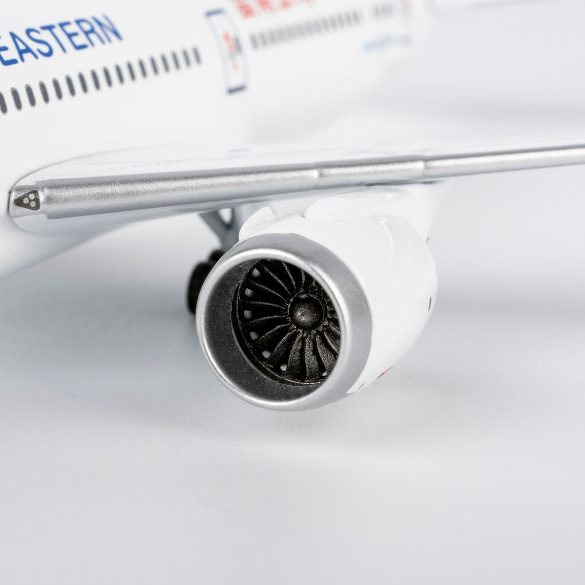 1/400 China Eastern Airlines Boeing 787-9 B-209N NG55140