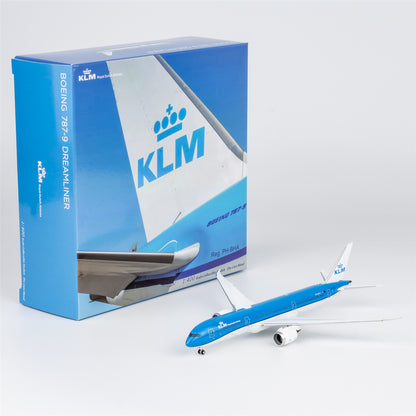 KLM Boeing 787-9 Dreamliner "Carnation / Anjer" PH-BHA — cover