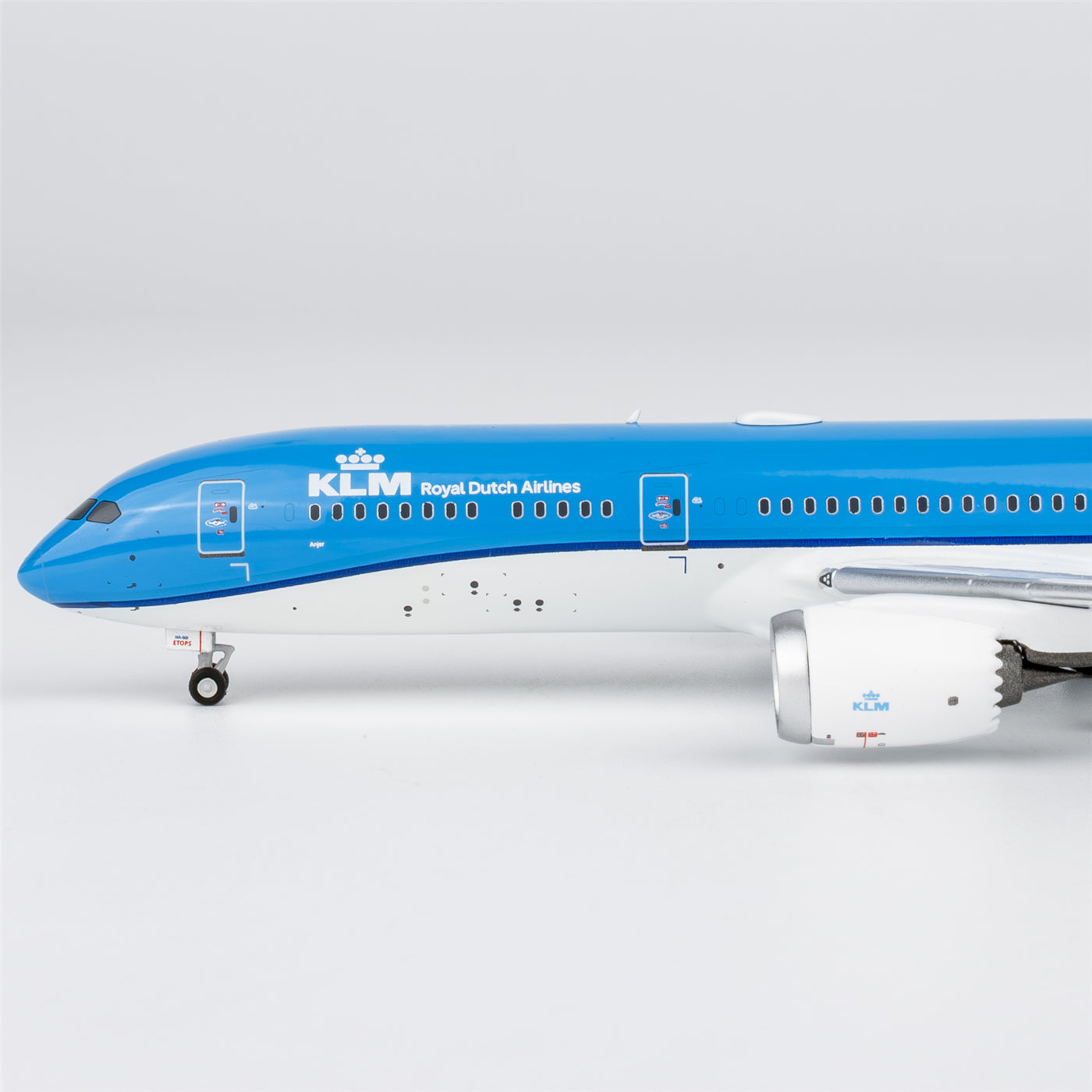 KLM Boeing 787-9 Dreamliner "Carnation / Anjer" PH-BHA