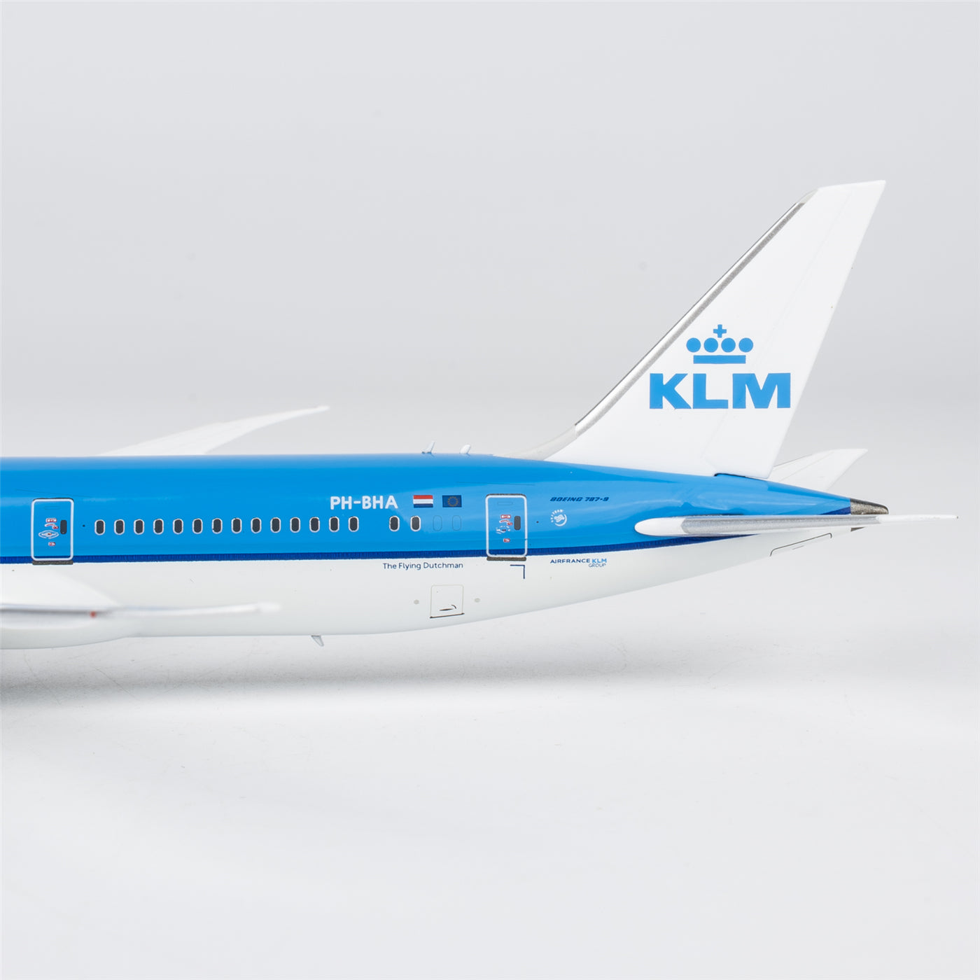 KLM Boeing 787-9 Dreamliner "Carnation / Anjer" PH-BHA