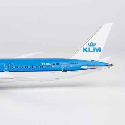 KLM Boeing 787-9 Dreamliner "Carnation / Anjer" PH-BHA