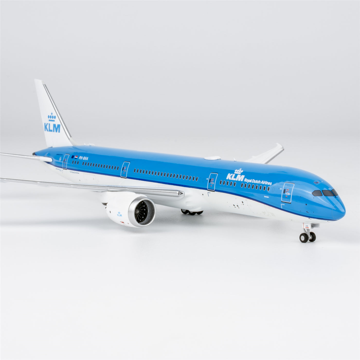 KLM Boeing 787-9 Dreamliner "Carnation / Anjer" PH-BHA