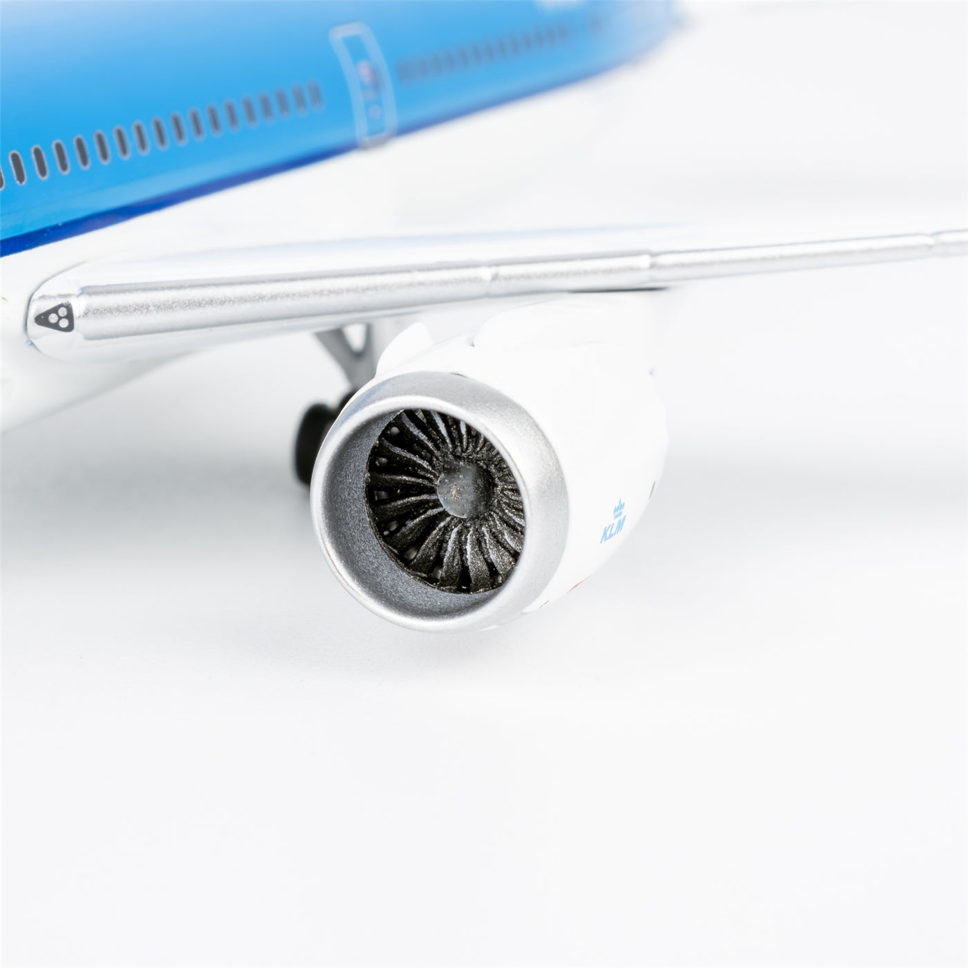 KLM Boeing 787-9 Dreamliner "Carnation / Anjer" PH-BHA
