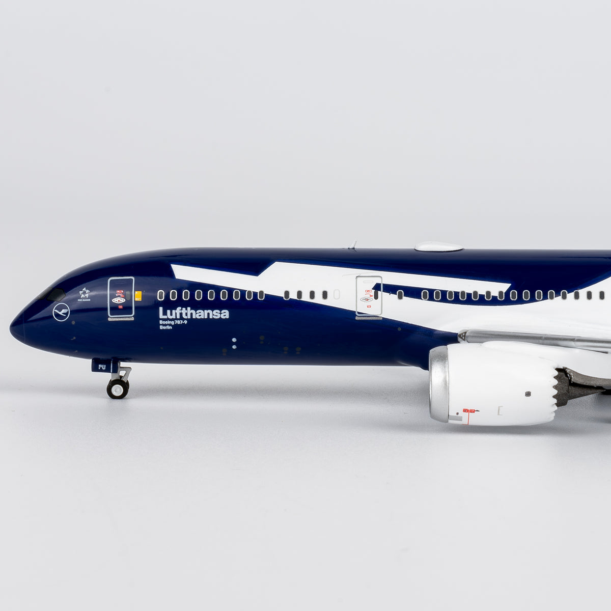 1/400 Lufthansa Boeing 787-9 D-ABPU "(ULTIMATE COLLECTION)" NG55154