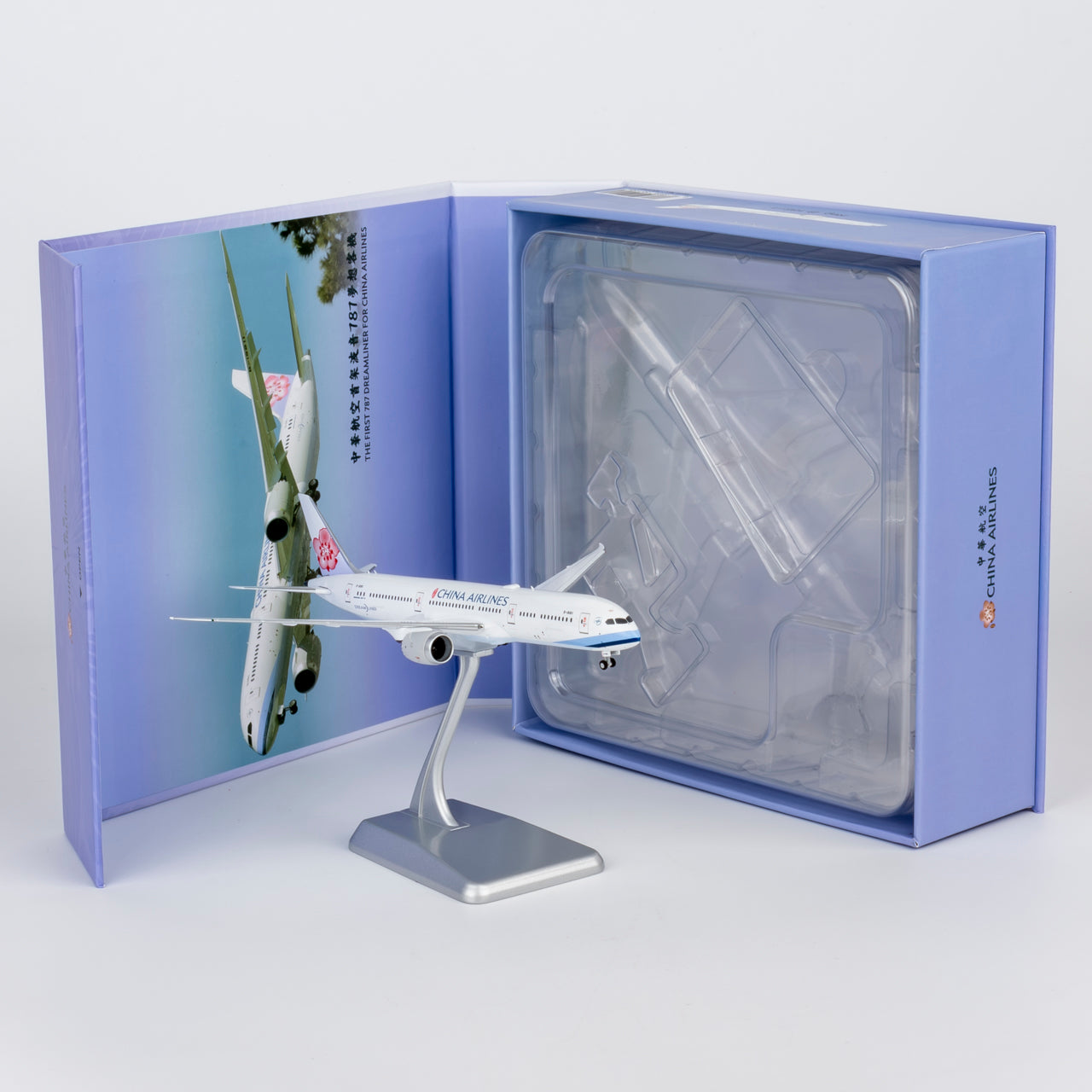 1/400 China Airlines Boeing 787-9 B-18811 "first 787-9 for China Airlines ULTIMATE with luxurious package" NG55158 - cover