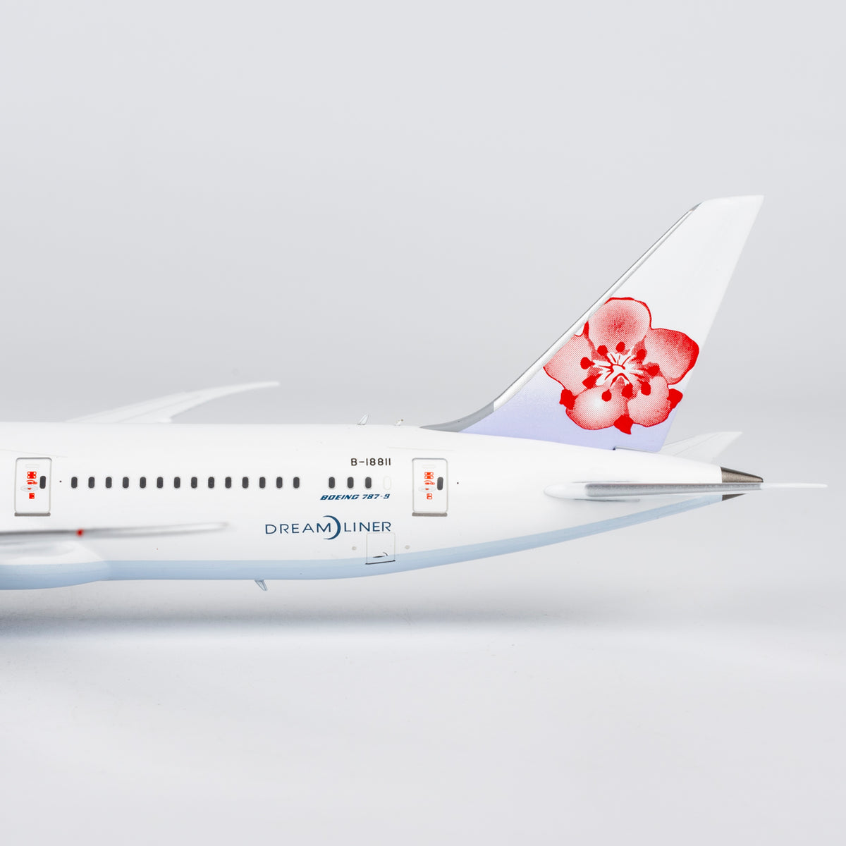 1/400 China Airlines Boeing 787-9 B-18811 "first 787-9 for China Airlines ULTIMATE with luxurious package" NG55158