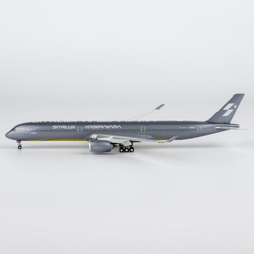 (Pre-sale) 1/400 Starlux Airlines A350-1000 "Airsorayama Silver" B-58553 YY350K03