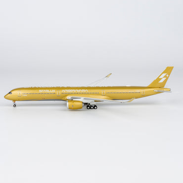 (Pre-sale) 1/400 Starlux Airlines A350-1000 "Airsorayama Golden" B-58554 YY350K04
