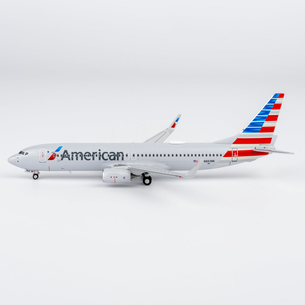 1/400 American Airlines Boeing 737-800 N883NN "Luxurious packaging" NG58260 - cover