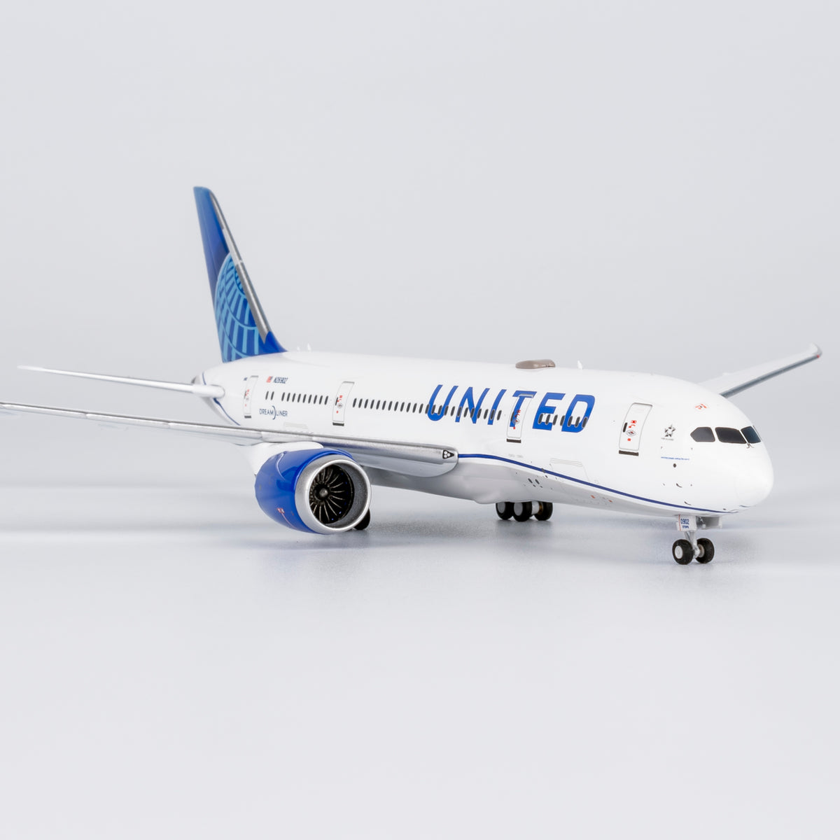 1/400 United Airlines Boeing 787-8 N26902 NG59031