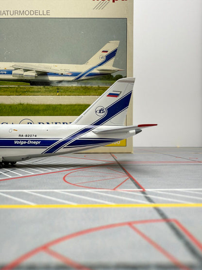 1/400 Volga-Dnepr AN-124 RA-82074 561419 - image 6