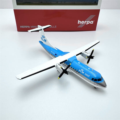 1/200 KLM ATR-42 PH-XLE 571654 - image 6
