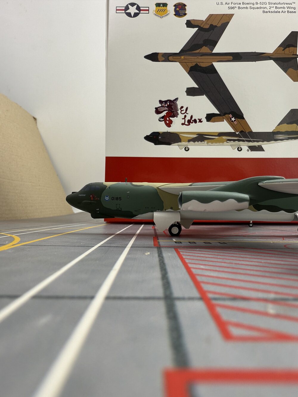 1/200 United States Air Force B-52G 58-0185 572767 - image 6