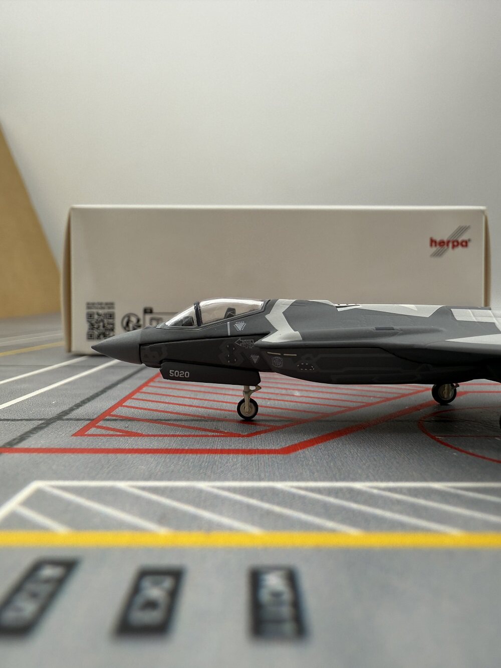 1/200 United States Air Force F-35A 11-5020 572941 - image 6
