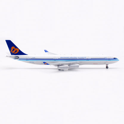 1/400 Mandarin Airlines A340-300 B-18851 AV4322 - image 6