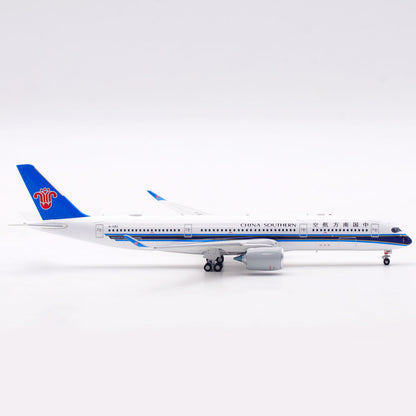 1/400 China Southern Airlines A350-900 B-32EE AV4366 - image 6