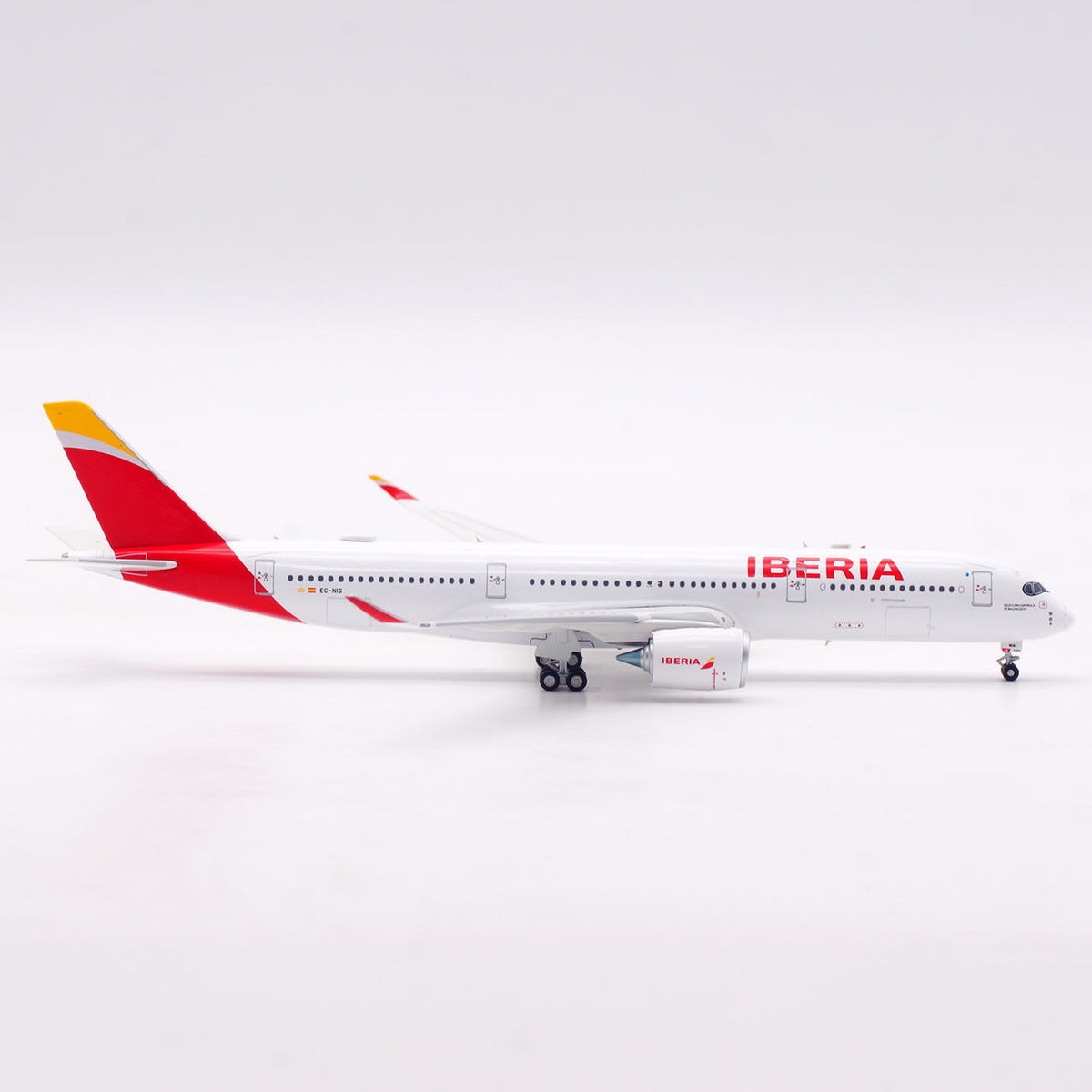 1/400 Iberia A350-900 EC-NIG AV4434 - image 6