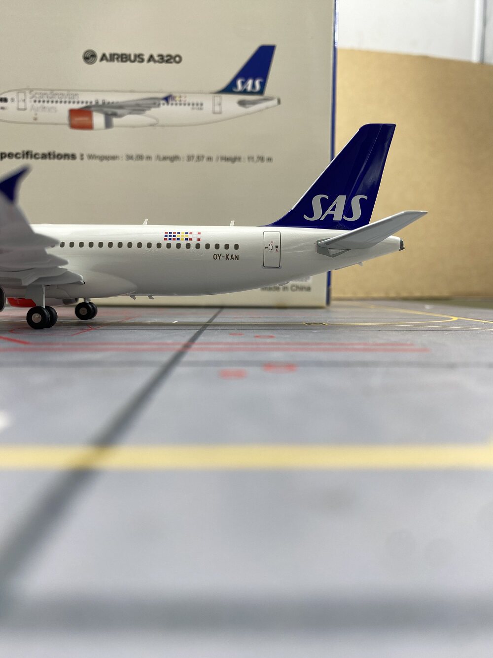 1/200 SAS Scandinavian Airlines A320 OY-KAN HG30022 - image 6