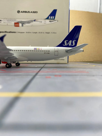 1/200 SAS Scandinavian Airlines A320 OY-KAN HG30022 - image 6