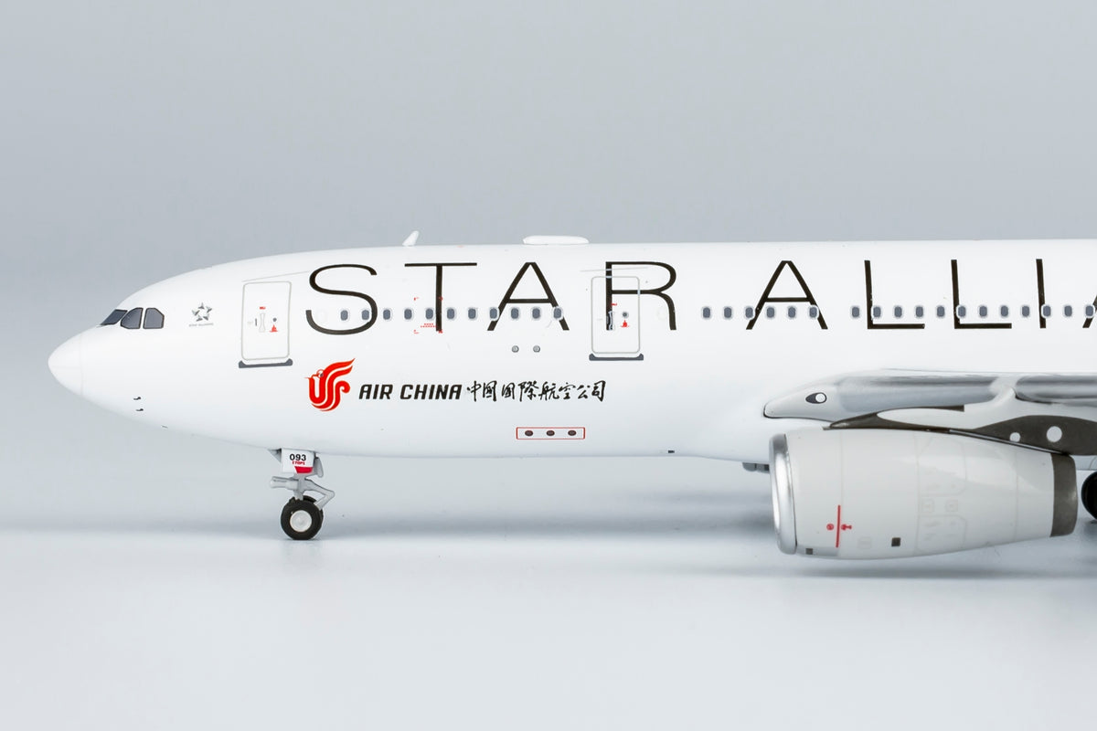 1/400 Air China Airbus A330-200 Ultimate Collectio B-6093 NG61079