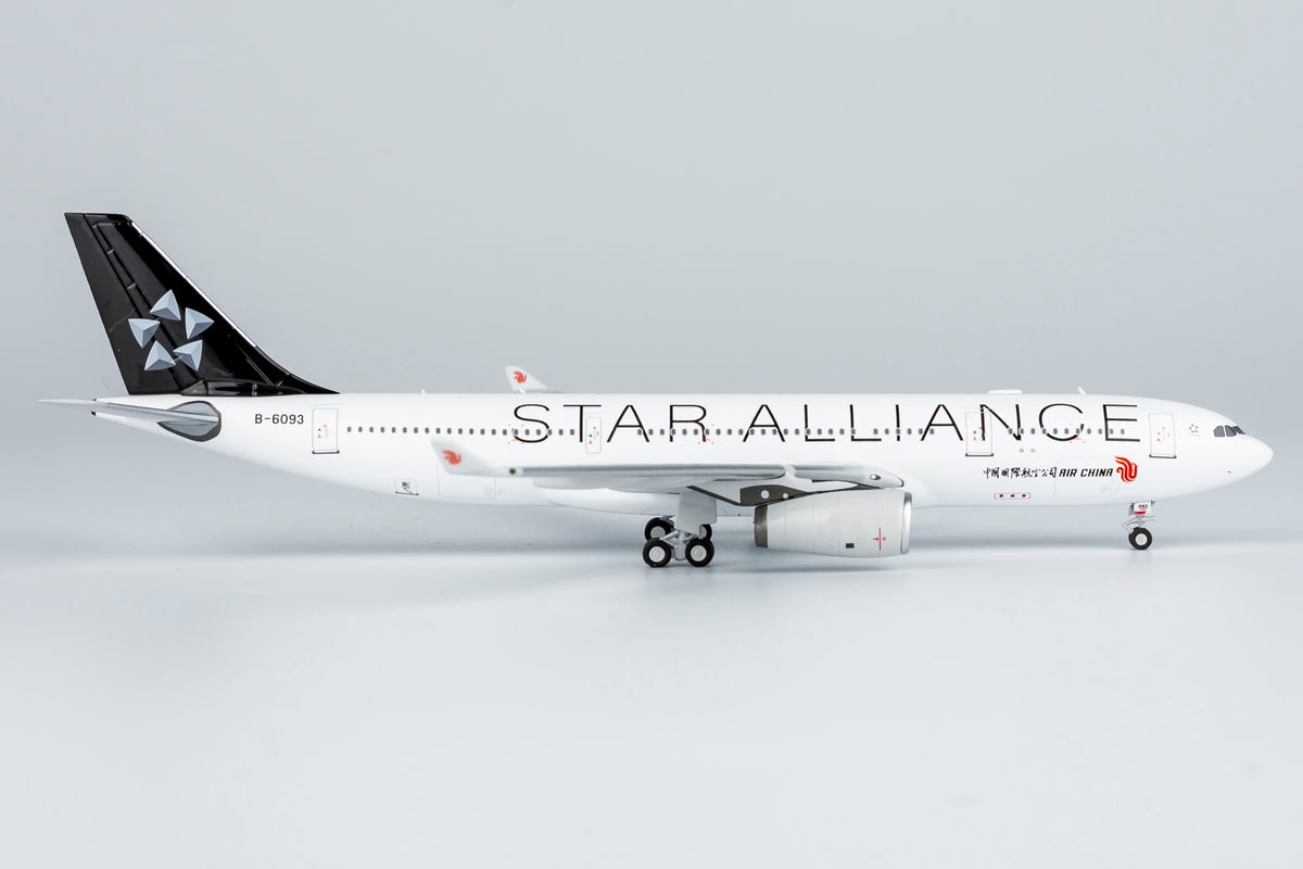 1/400 Air China Airbus A330-200 Ultimate Collectio B-6093 NG61079
