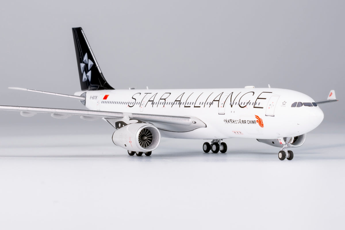 1/400 Air China Airbus A330-200 B-6076 "Star Alliance" NG61083