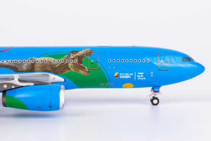 1/400 Capital Airlines Airbus A330-200 B-8982 NG61095