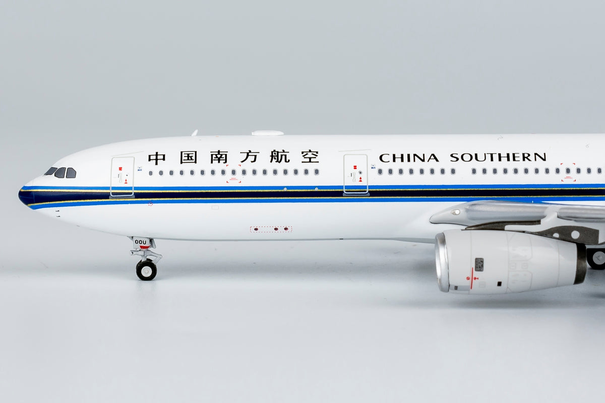 1/400 China Southern Airlines Airbus A330-300 B-300U NG62065