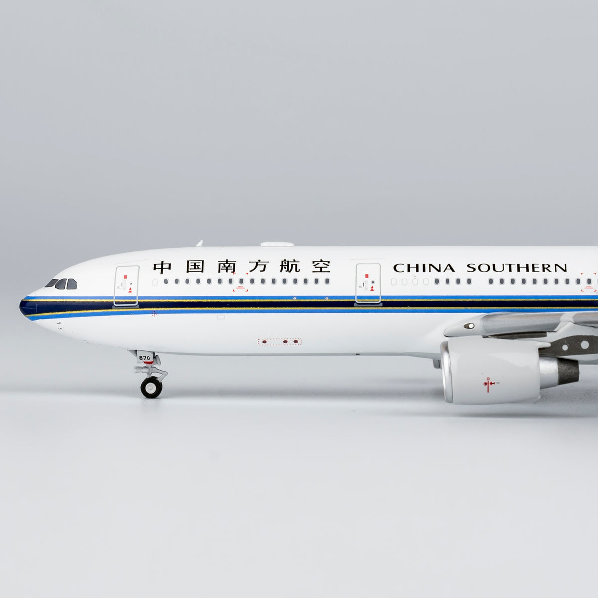 1/400 China Southern Airlines Airbus A330-300 B-8870 "ULTIMATE COLLECTION LUXURY PACKAGE" NG62067