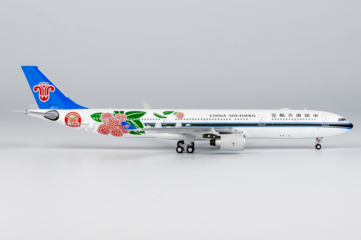 1/400 China Southern Airlines Airbus A330-300 B-8870 "ULTIMATE COLLECTION LUXURY PACKAGE" NG62067