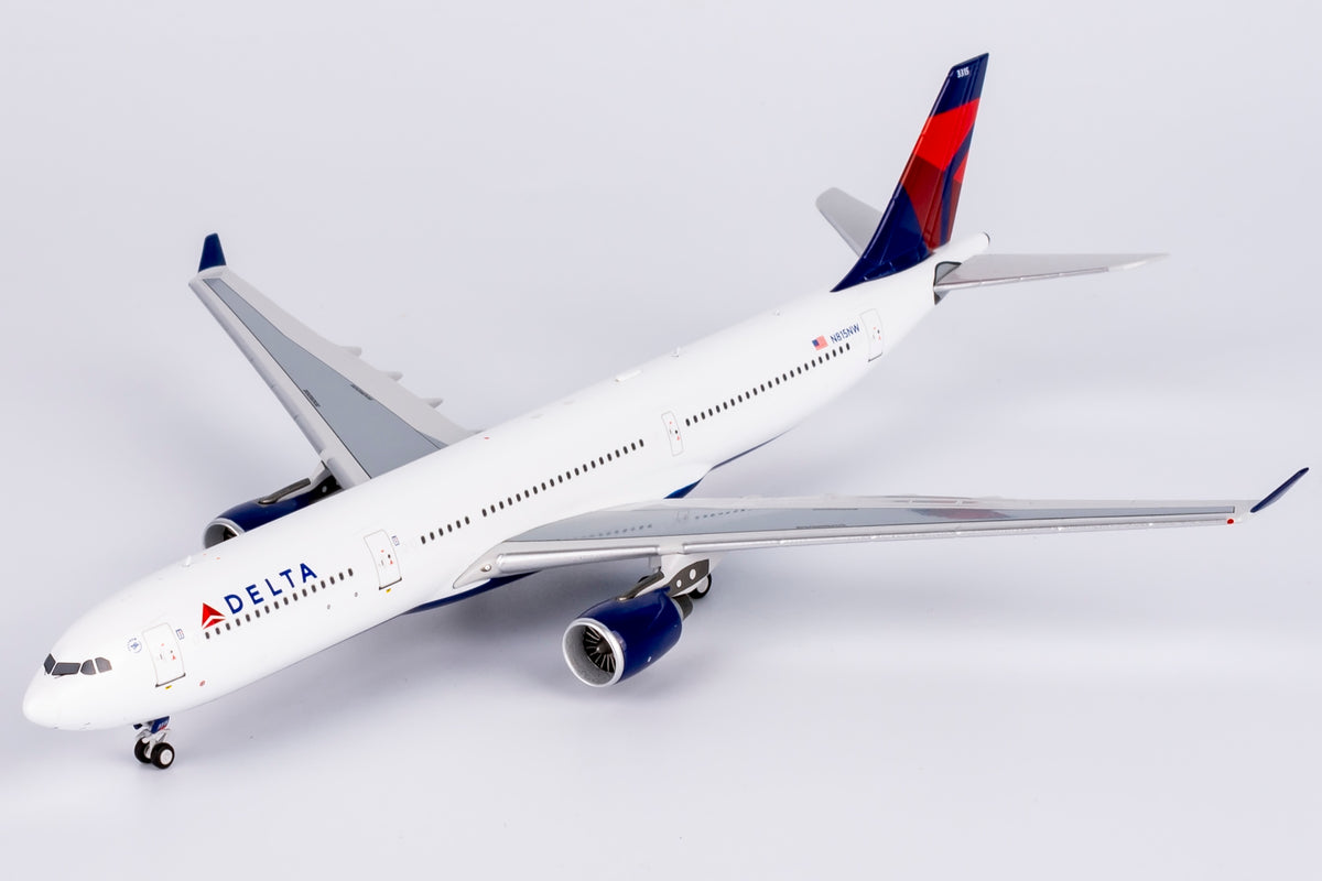 1/400 Delta Air Lines Airbus A330-300 N815NW NG62068