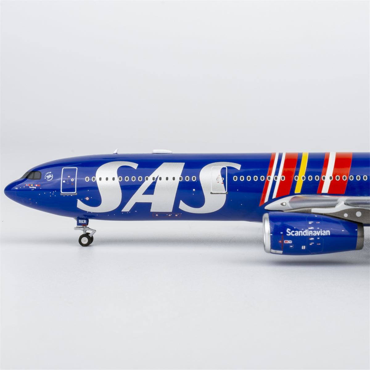 1/400 SAS Scandinavian Airlines Airbus A330-300 LN-RKR "Luxurious Packaging" NG62087
