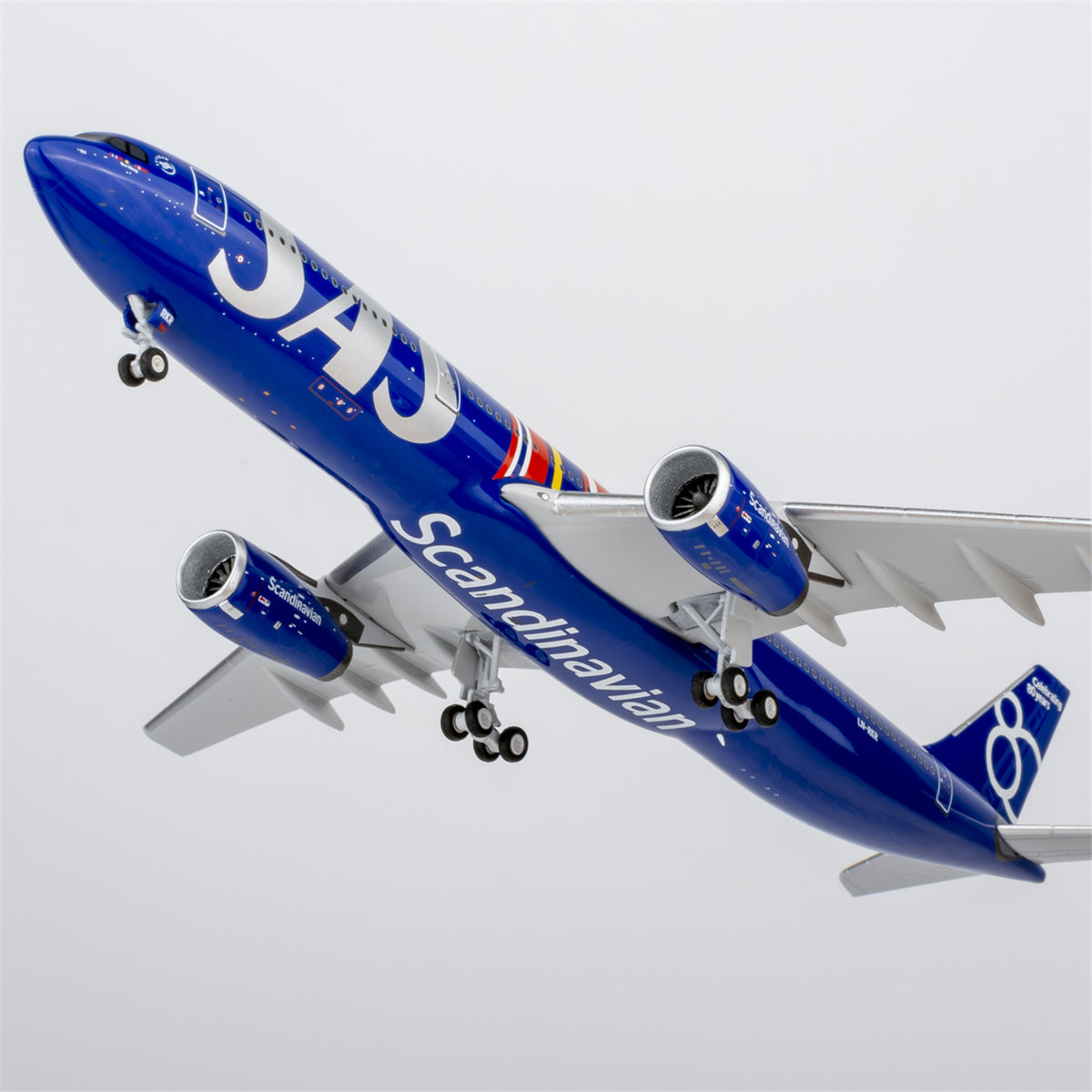 1/400 SAS Scandinavian Airlines Airbus A330-300 LN-RKR "Luxurious Packaging" NG62087