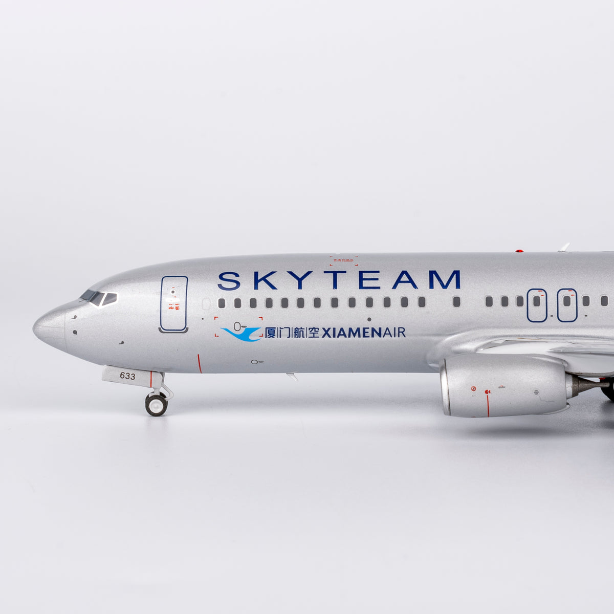 1/200 Xiamen Air Boeing 737-800 B-5633 NG64111