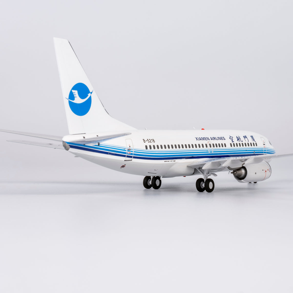 1/200 Xiamen Air Boeing 737-700 B-5218 NG64116