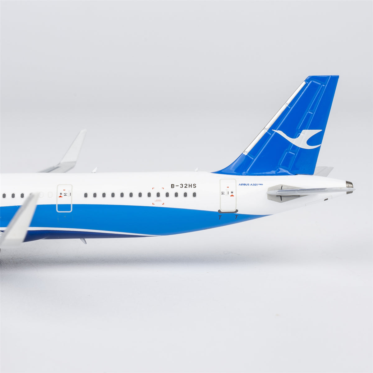 1/400 Xiamen Air Airbus A321neo B-32HS NG64144