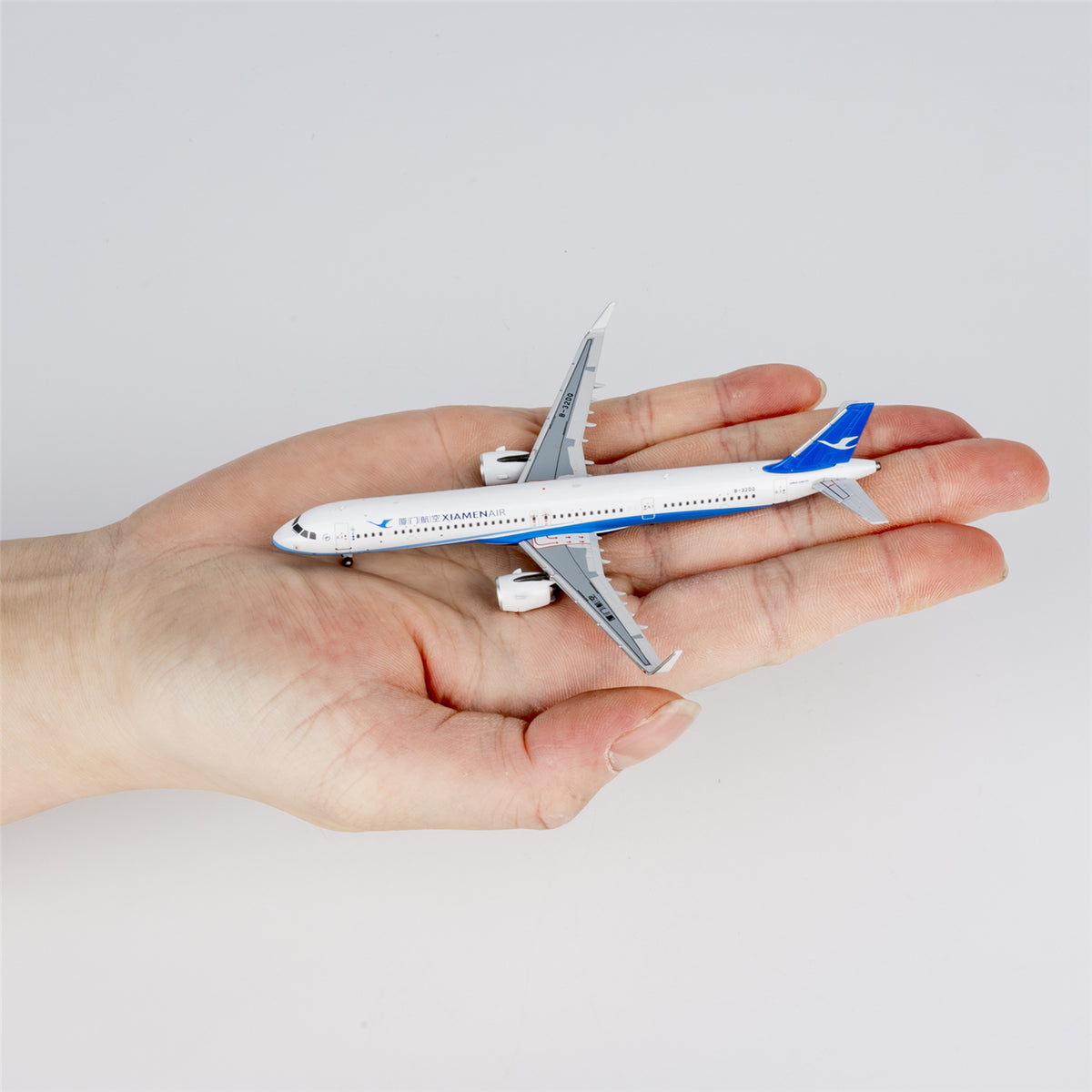 1/400 Xiamen Air Airbus A321neo B-32DQ NG64145