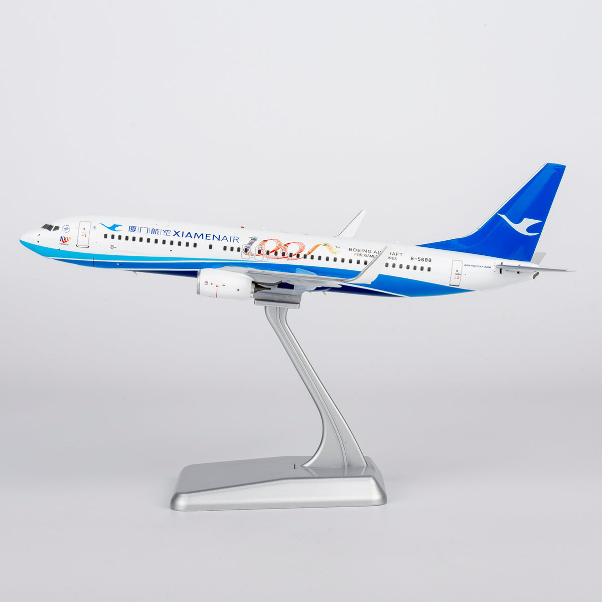 1/200 Xiamen Air Boeing 737-800 B-5688 NG64180