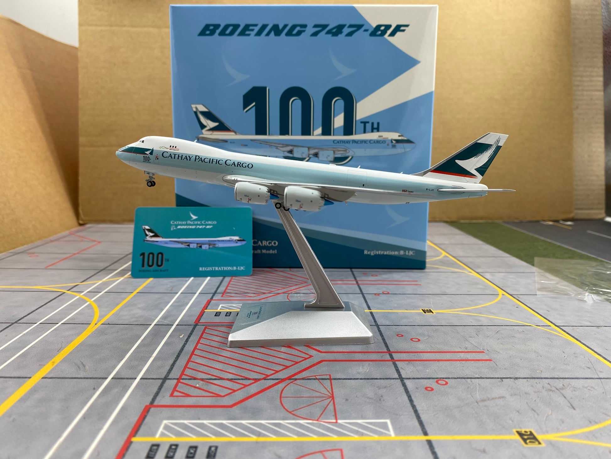 Cathay Pacific Boeing 747-8 New Livery Reg. B-LJC