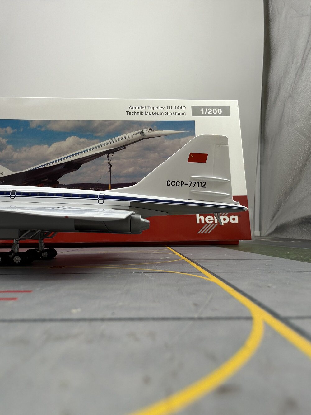 1/200 Aeroflot Tu-144 CCCP-77112 556323-001 - image 7