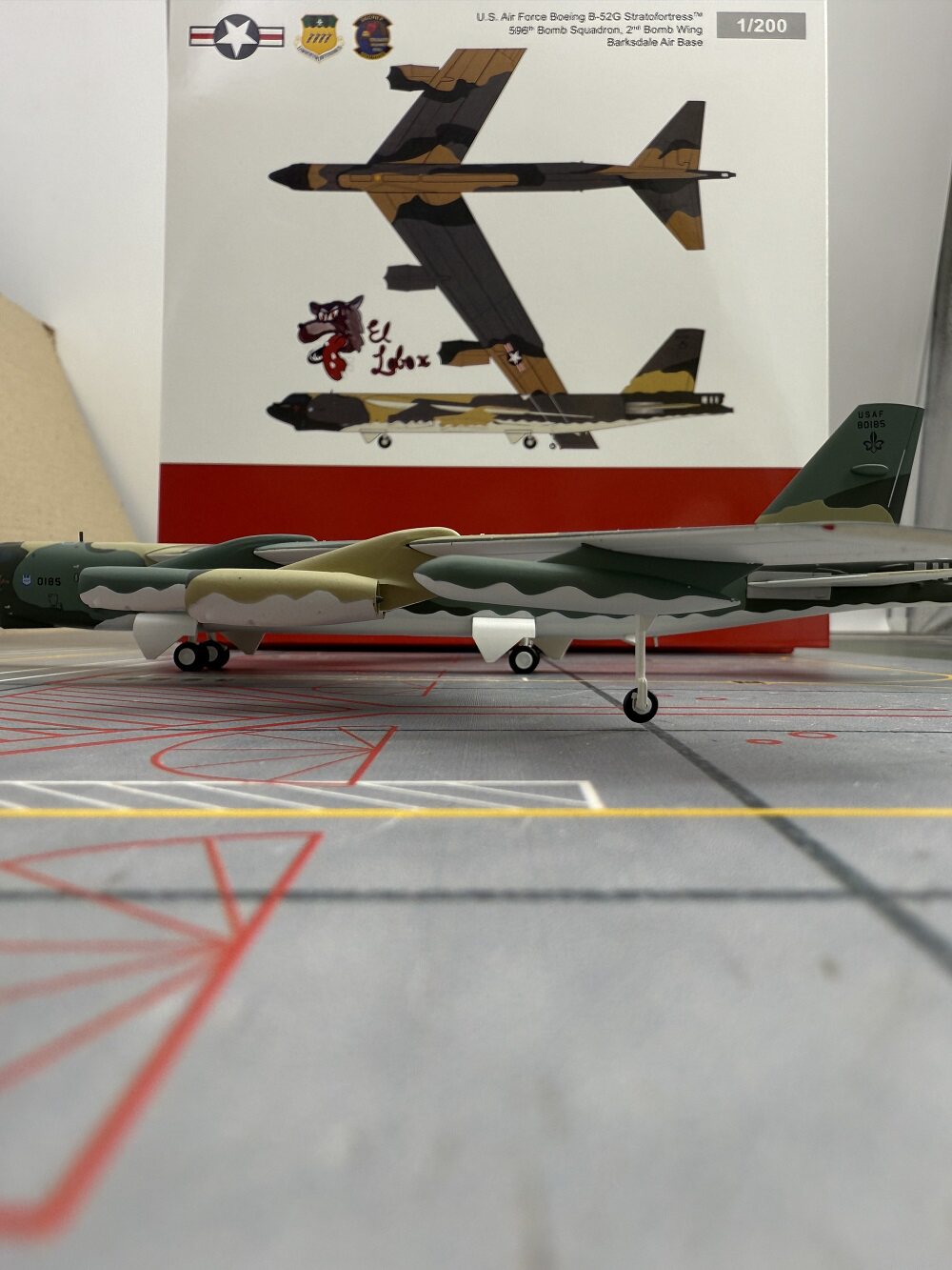 1/200 United States Air Force B-52G 58-0185 572767 - image 7