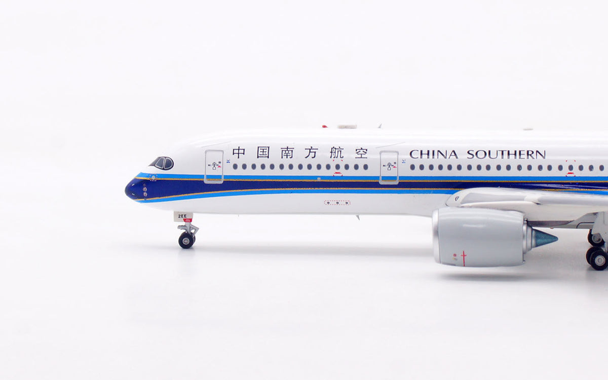 1/400 China Southern Airlines A350-900 B-32EE AV4366 - image 7