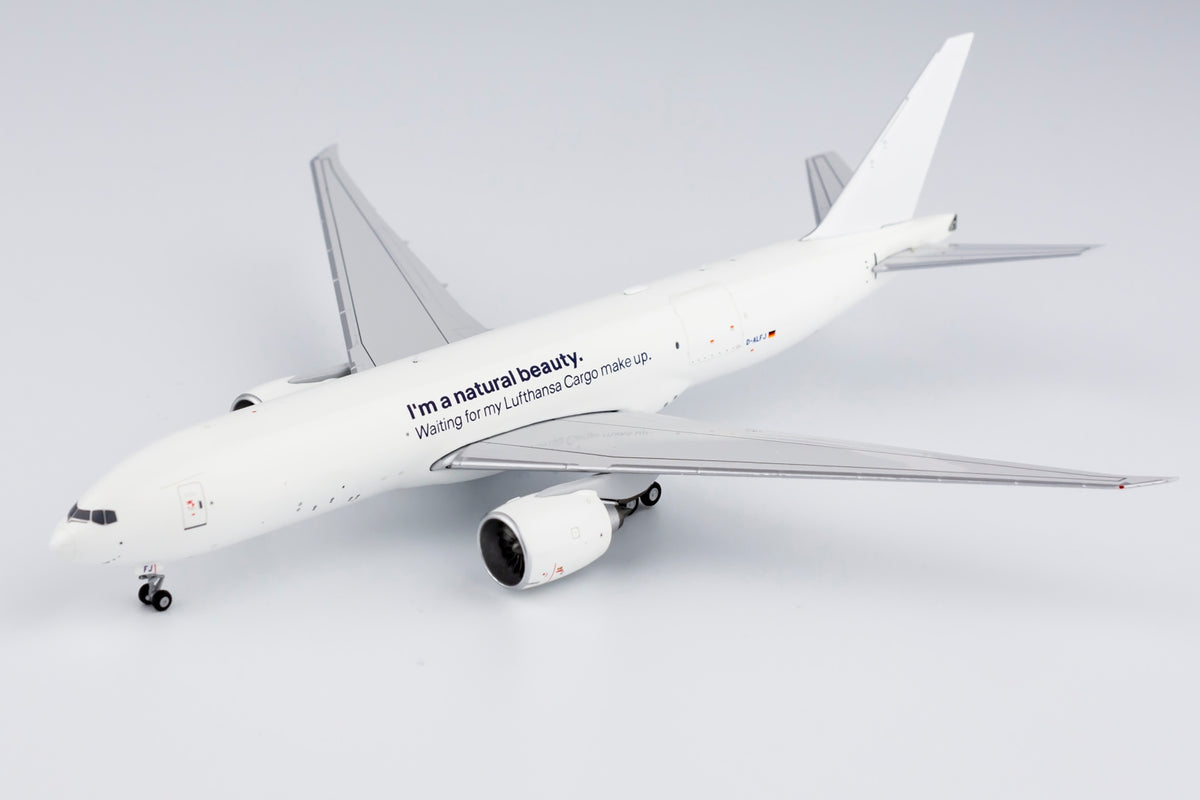 1/400 Lufthansa Cargo Boeing 777 D-ALFJ "Freighter" NG72013
