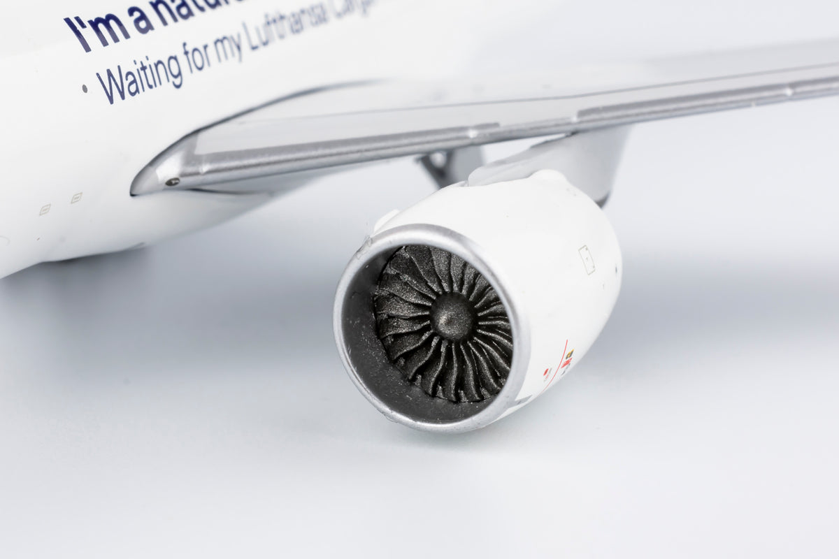 1/400 Lufthansa Cargo Boeing 777 D-ALFJ "Freighter" NG72013