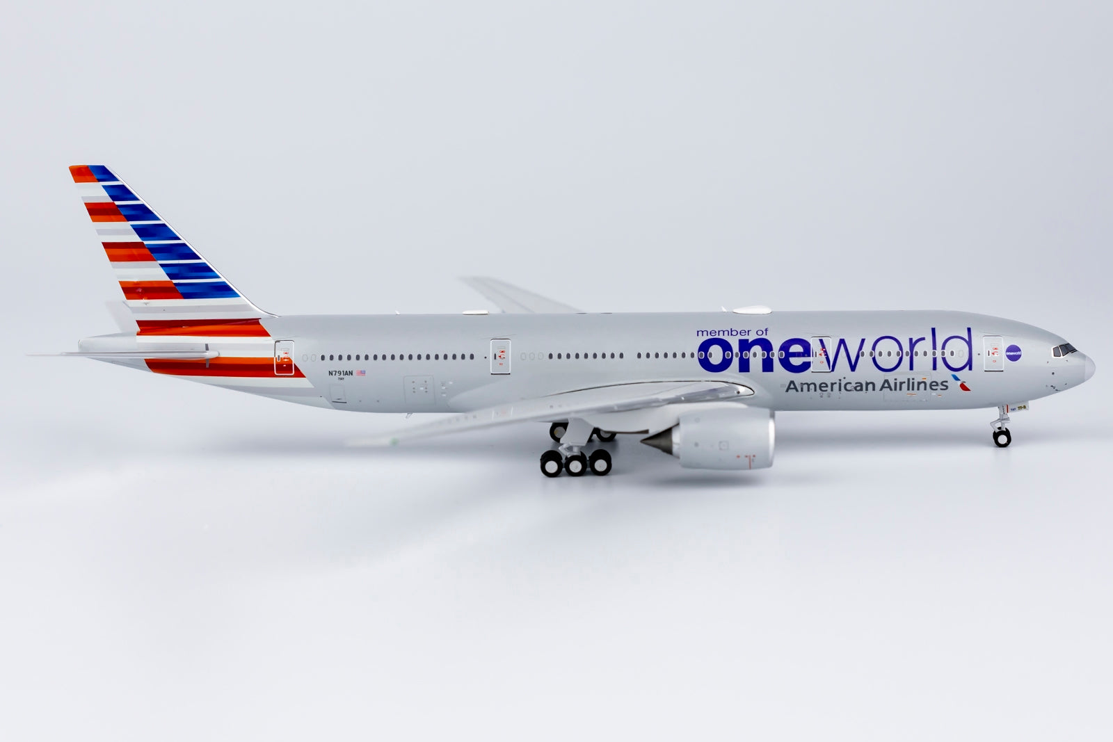 American Airlines Boeing 777-200ER  "oneworld"  N791AN