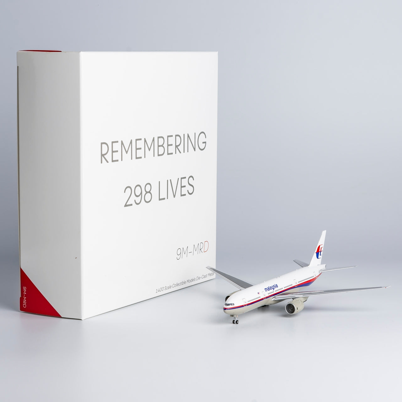 1/400 Malaysia Airlines B777-200ER 9M-MRO NG72057 - cover